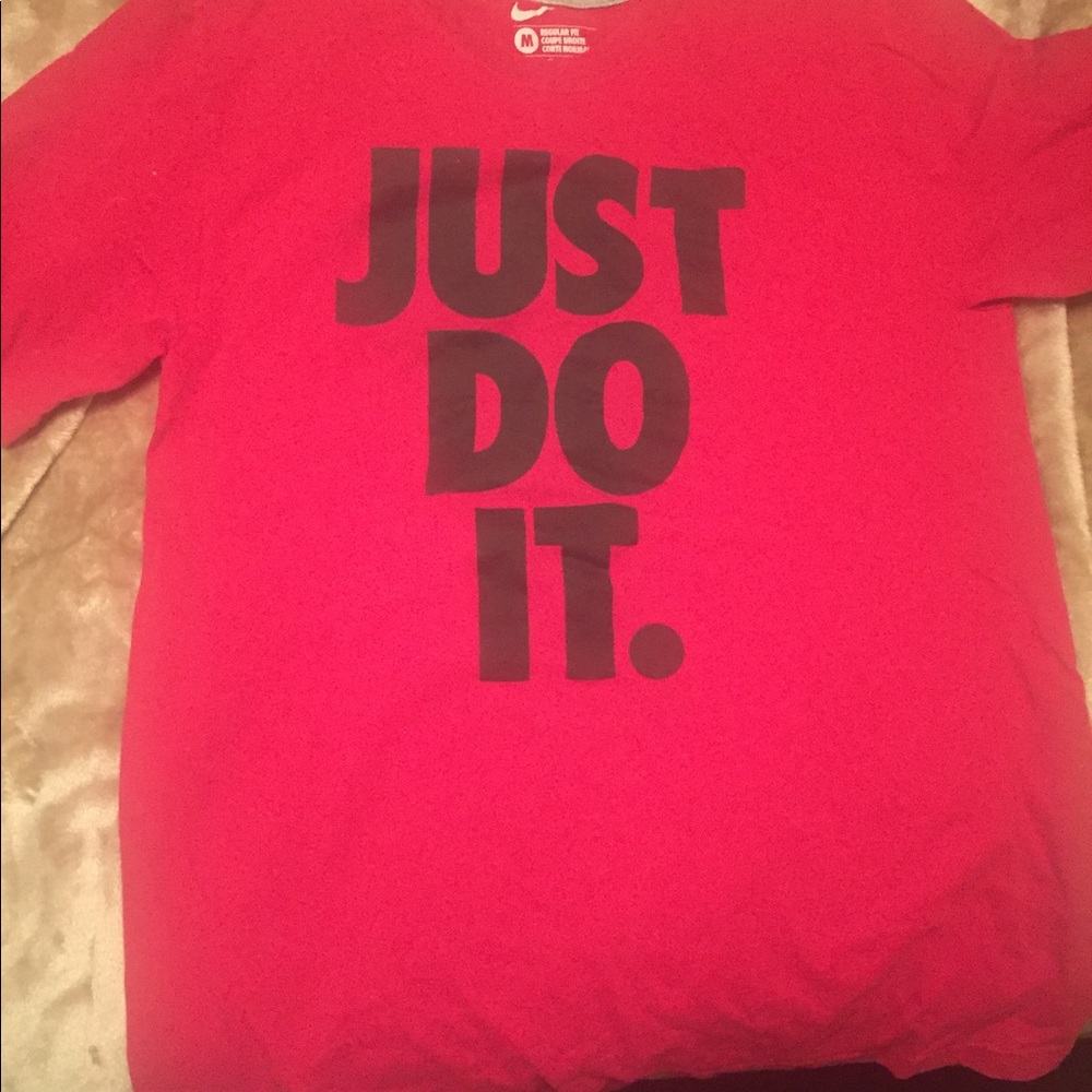 Men's Nike shirt